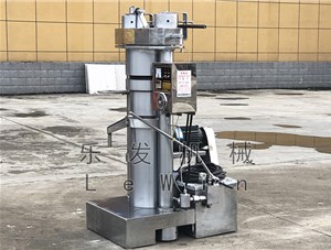 為什么要選擇液壓芝麻榨油機(jī)呢？