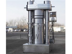 全自動(dòng)花生油榨油機(jī)設(shè)備如何清洗？